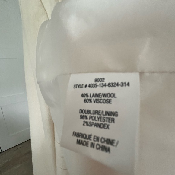 Laura Petites wool blend blazer, EUC, size 16P, cream/winter white - Picture 7 of 7